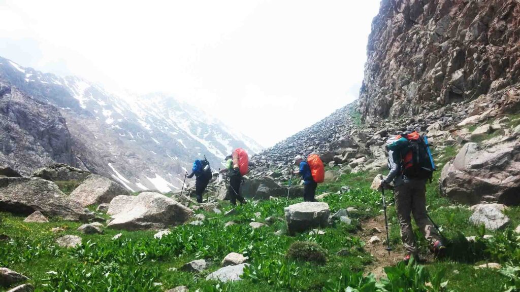 mountaineering in iran
